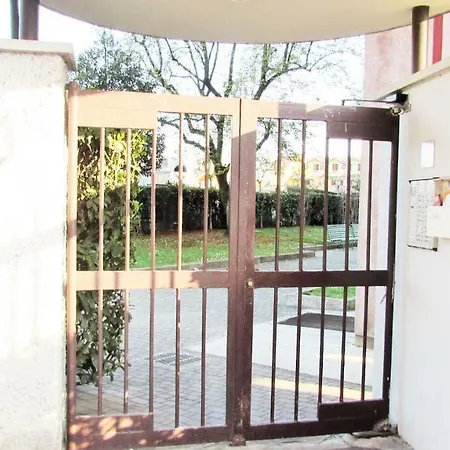 Casa San Raffaele 公寓